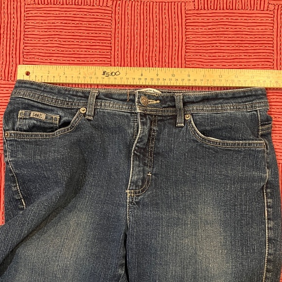 Lee women’s size 10 W32L31 rise 9.5” Dark Blue midrise Bootcut Jeans - Picture 5 of 16